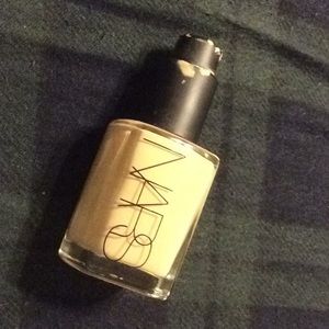 NARS Sheer Glow Foundation w/ Pump
